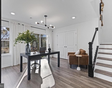 15037 Douglas Fir Lane - Photo Thumbnail 3