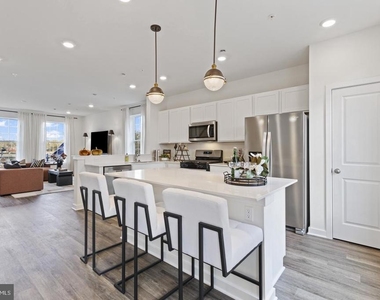 15037 Douglas Fir Lane - Photo Thumbnail 9
