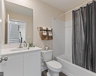 15037 Douglas Fir Lane - Photo Thumbnail 5