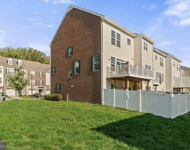 4822 Forest Pines Drive - Photo Thumbnail 3