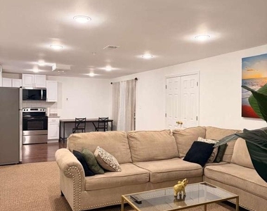 3213 Valley Forest Drive - Photo Thumbnail 3