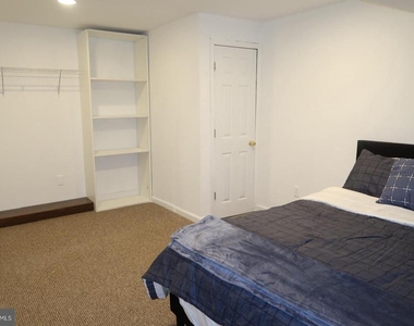 3213 Valley Forest Drive - Photo Thumbnail 7