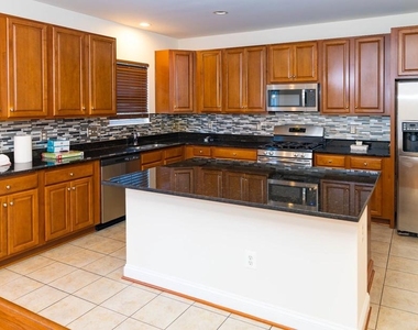 23111 Turtle Rock Terrace - Photo Thumbnail 31