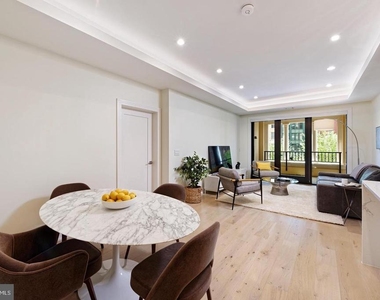 8551 Connecticut Avenue - Photo Thumbnail 4