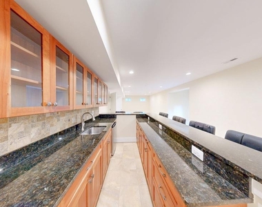 6403 Earlham Drive - Photo Thumbnail 20