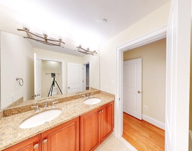 6403 Earlham Drive - Photo Thumbnail 35