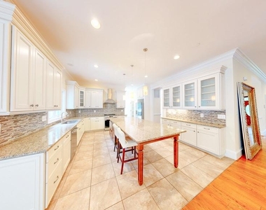 6403 Earlham Drive - Photo Thumbnail 16