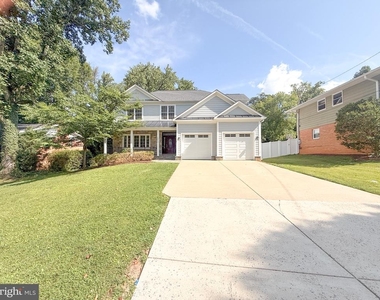6403 Earlham Drive - Photo Thumbnail 43