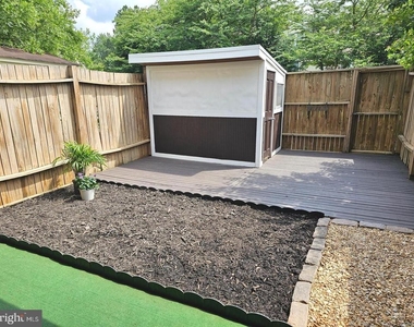11902 Foal Lane - Photo Thumbnail 17