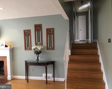 5628 Lamar Road - Photo Thumbnail 2