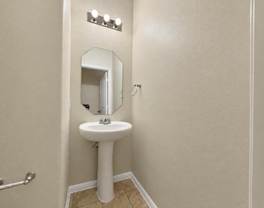 1001 Zodiac Ln - Photo Thumbnail 7