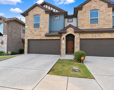 1001 Zodiac Ln - Photo Thumbnail 3