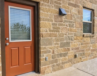 1001 Zodiac Ln - Photo Thumbnail 35