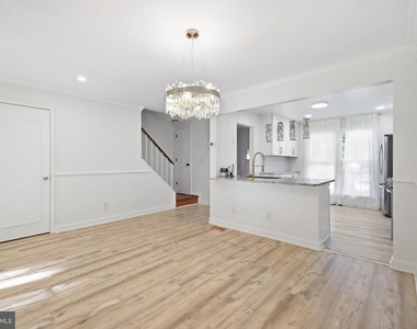 13231 Copland Court - Photo Thumbnail 7