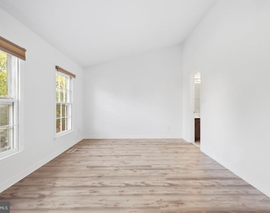 13231 Copland Court - Photo Thumbnail 15