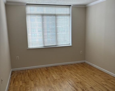 4801 Fairmont Avenue - Photo Thumbnail 12