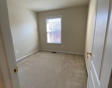 2135 Darcy Green Place - Photo Thumbnail 23