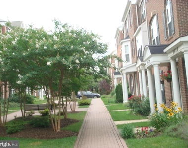 2135 Darcy Green Place - Photo Thumbnail 26