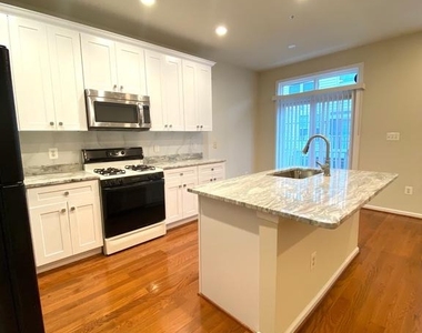2135 Darcy Green Place - Photo Thumbnail 9