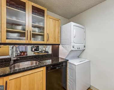 7420 Westlake Terrace - Photo Thumbnail 9