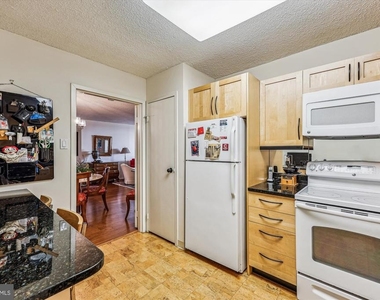 7420 Westlake Terrace - Photo Thumbnail 10