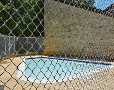 7420 Westlake Terrace - Photo Thumbnail 33
