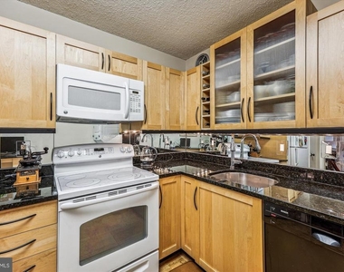 7420 Westlake Terrace - Photo Thumbnail 12