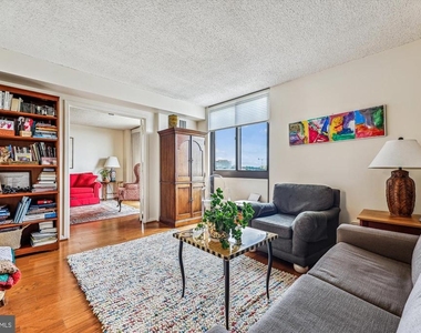 7420 Westlake Terrace - Photo Thumbnail 19