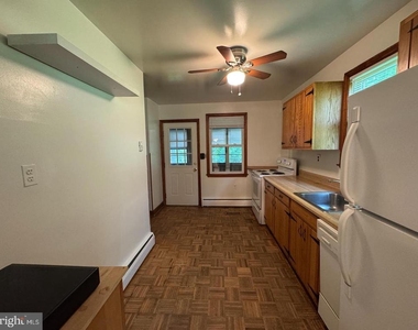 8905 Frederick Road - Photo Thumbnail 9