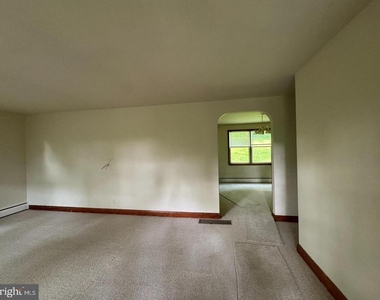 8905 Frederick Road - Photo Thumbnail 6