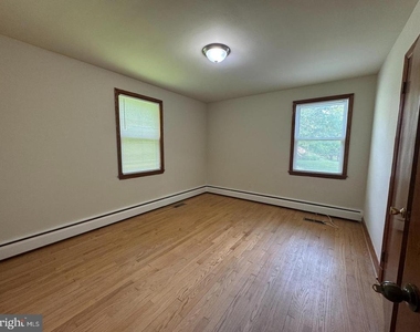 8905 Frederick Road - Photo Thumbnail 14