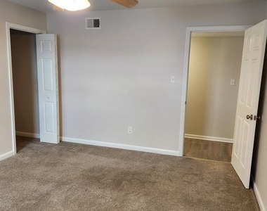 1325 S Philadelphia Boulevard - Photo Thumbnail 13