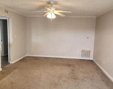 1325 S Philadelphia Boulevard - Photo Thumbnail 4