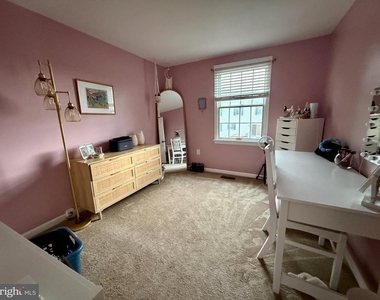 8208 Red Wing Court - Photo Thumbnail 11