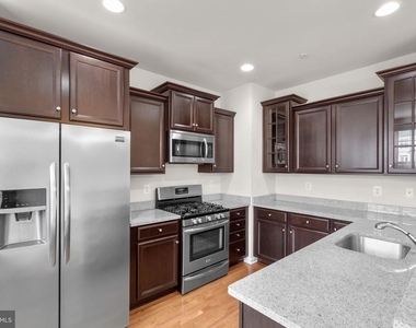 4727 Cambria Road - Photo Thumbnail 16