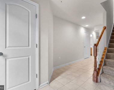 4727 Cambria Road - Photo Thumbnail 2