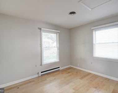 430 Banksia Drive - Photo Thumbnail 11