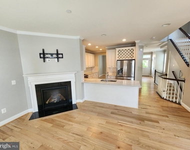 2 Maxwell Square - Photo Thumbnail 2