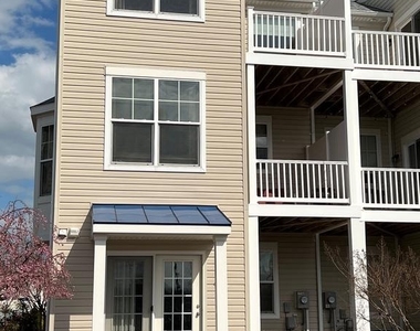 401 N Seaway Ct - Photo Thumbnail 29