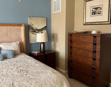 401 N Seaway Ct - Photo Thumbnail 22