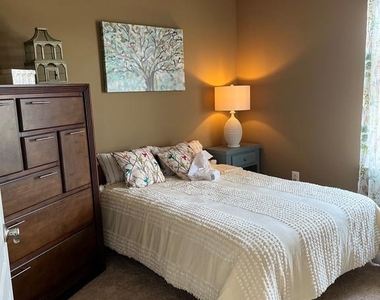 401 N Seaway Ct - Photo Thumbnail 40