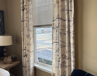 401 N Seaway Ct - Photo Thumbnail 10