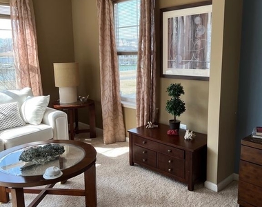 401 N Seaway Ct - Photo Thumbnail 20