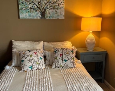 401 N Seaway Ct - Photo Thumbnail 38
