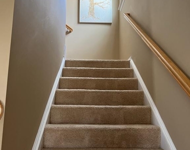 401 N Seaway Ct - Photo Thumbnail 17
