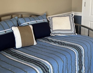 401 N Seaway Ct - Photo Thumbnail 63