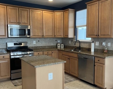 401 N Seaway Ct - Photo Thumbnail 53