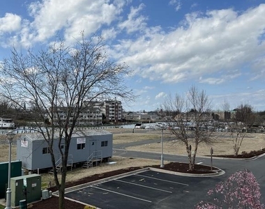 401 N Seaway Ct - Photo Thumbnail 8