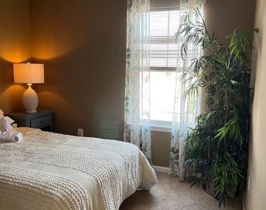 401 N Seaway Ct - Photo Thumbnail 43