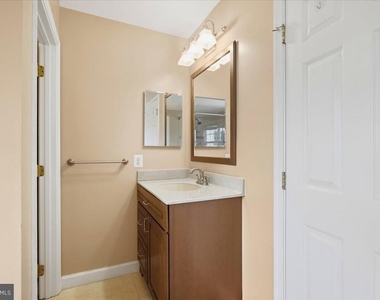12936 Broadview Run Drive - Photo Thumbnail 37